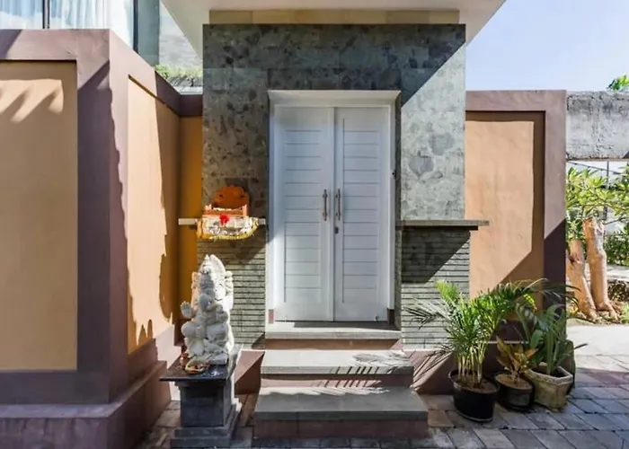 Walk To - Private 3 Bedroom Roshi