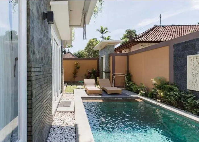 Walk To - Private 3 Bedroom Roshi